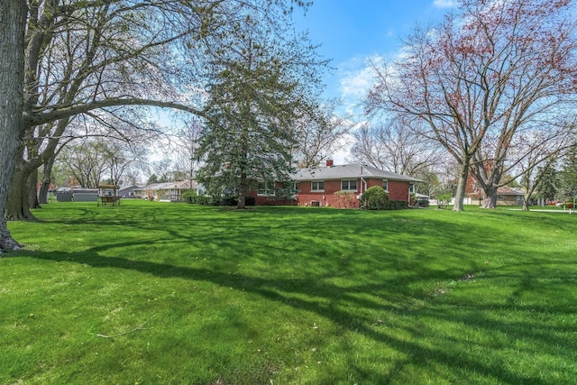 745 Konen Ave, Aurora, IL 60505 - view of green lawn