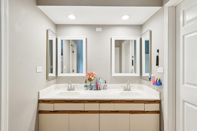 992 Hidden Lake Dr, Buffalo Grove, IL 60089 - bathroom featuring double vanity
