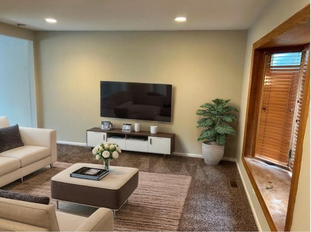 3702 Peach Grove Ln, Hazel Crest, IL 60429 - living area featuring carpet floors, baseboards, and recessed lighting
