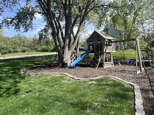 1706 Childs St, Wheaton, IL 60187 - communal playground with a lawn