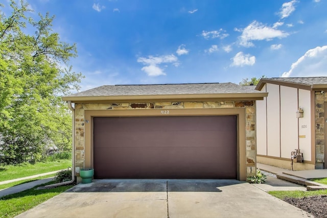 view of detached garage