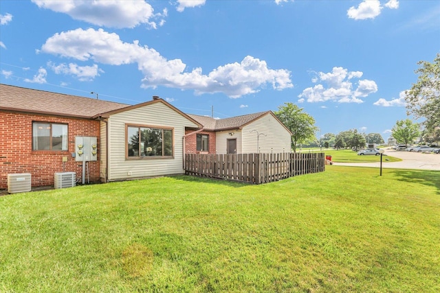 1109 Pomona Dr Unit 1109, Champaign, IL 61822 - back of house with brick siding