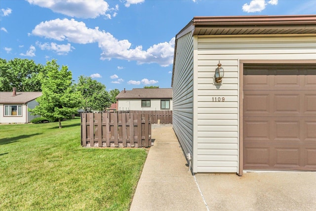 1109 Pomona Dr Unit 1109, Champaign, IL 61822 - view of garage