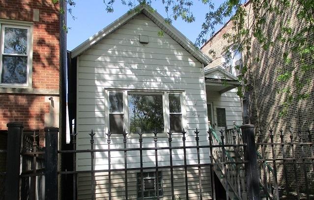 2928 N Sacramento Ave, Chicago, IL 60618 - photo 2