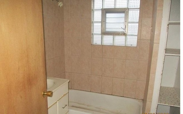 2928 N Sacramento Ave, Chicago, IL 60618 - photo 8