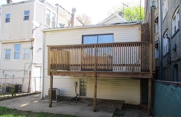 2928 N Sacramento Ave, Chicago, IL 60618 - photo 9