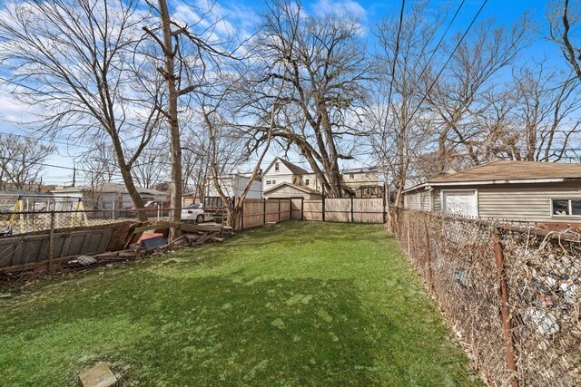 6728 S Sangamon St, Chicago, IL 60621 - view of yard