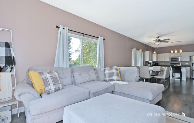 86 E Old Mill Trl, Antioch, IL 60002 - photo 3