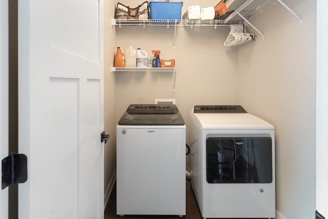 10499 E Shagbark Ln, Rochelle, IL 61068 - laundry area featuring washing machine and dryer