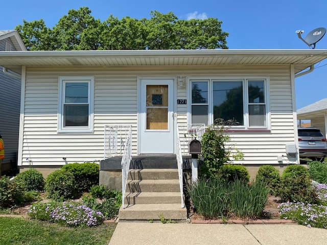 1271 Crosat St, Lasalle, IL 61301 - view of bungalow-style house