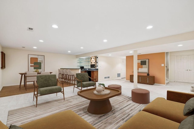 1924 W Ashbury Ln, Inverness, IL 60067 - living area with recessed lighting, baseboards, and bar