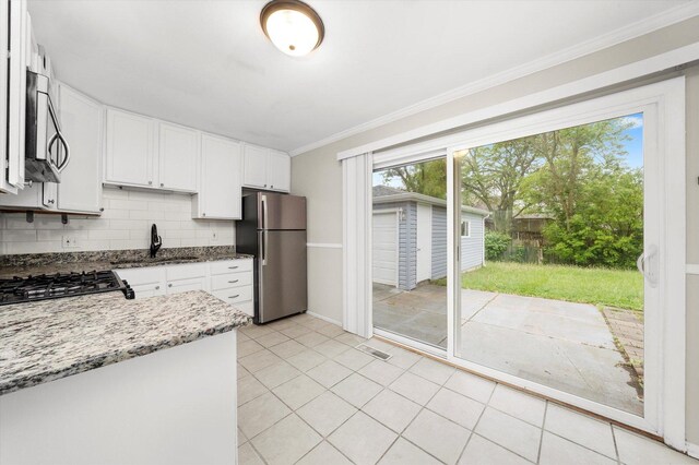 221 Lafayette Dr, Bolingbrook, IL 60440 - photo 12