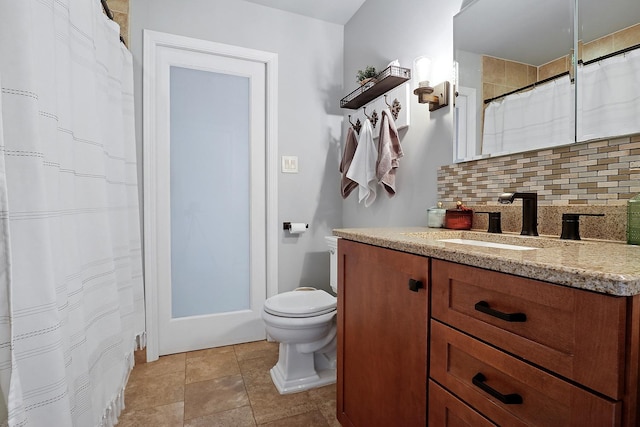 17719 Oakwood Dr, Tinley Park, IL 60487 - bathroom featuring backsplash, toilet, vanity, and a shower with curtain
