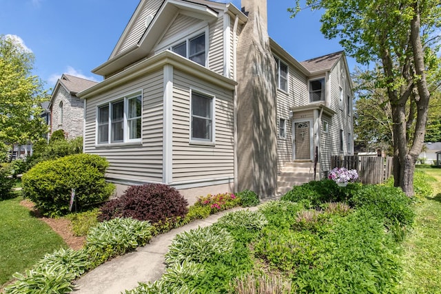 427 Leonard St, Park Ridge, IL 60068 - view of side of home with a chimney