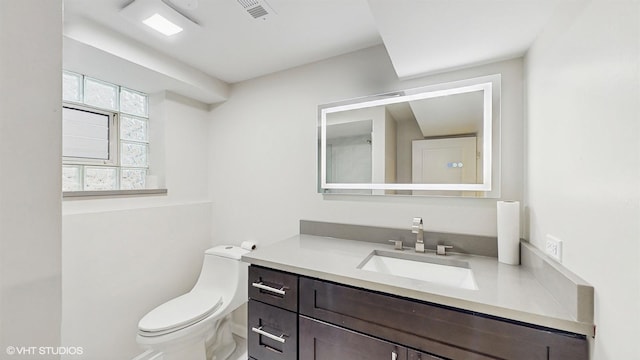 3524 N Natoma Ave, Chicago, IL 60634 - bathroom featuring toilet and vanity