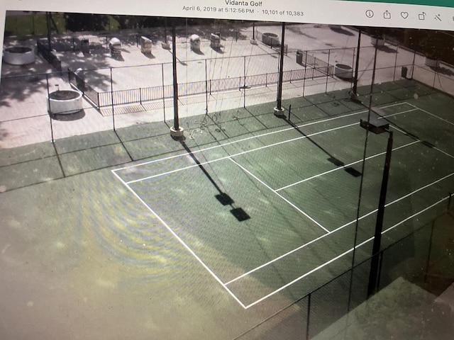 5455 N Sheridan Rd Unit 3804, Chicago, IL 60640 - view of tennis court
