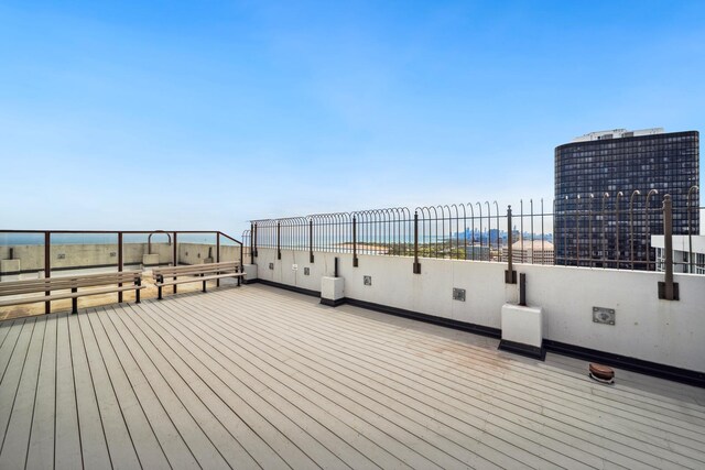 5455 N Sheridan Rd Unit 3804, Chicago, IL 60640 - view of wooden terrace