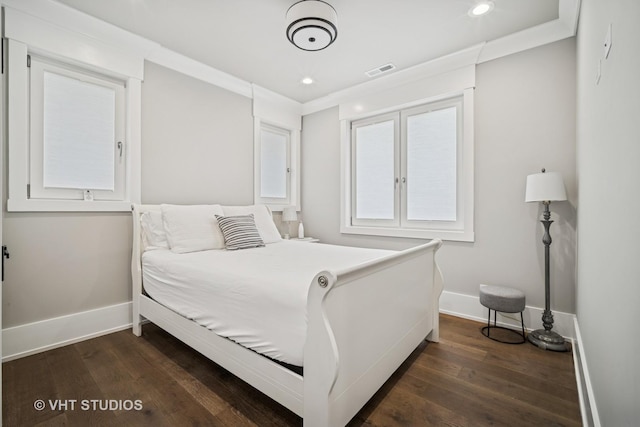 3701 Knollwood Ln, Glenview, IL 60025 - bedroom with baseboards, dark wood-style flooring, and recessed lighting