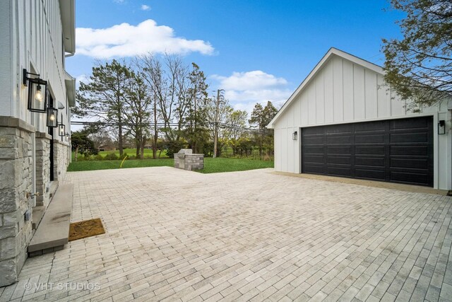 3701 Knollwood Ln, Glenview, IL 60025 - view of garage