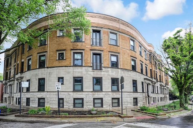 1050 W Buena Ave Unit 1A, Chicago, IL 60613 - view of property