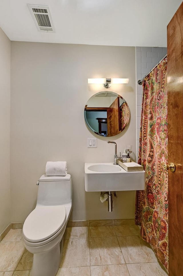 1050 W Buena Ave Unit 1A, Chicago, IL 60613 - full bath featuring toilet and a shower with curtain