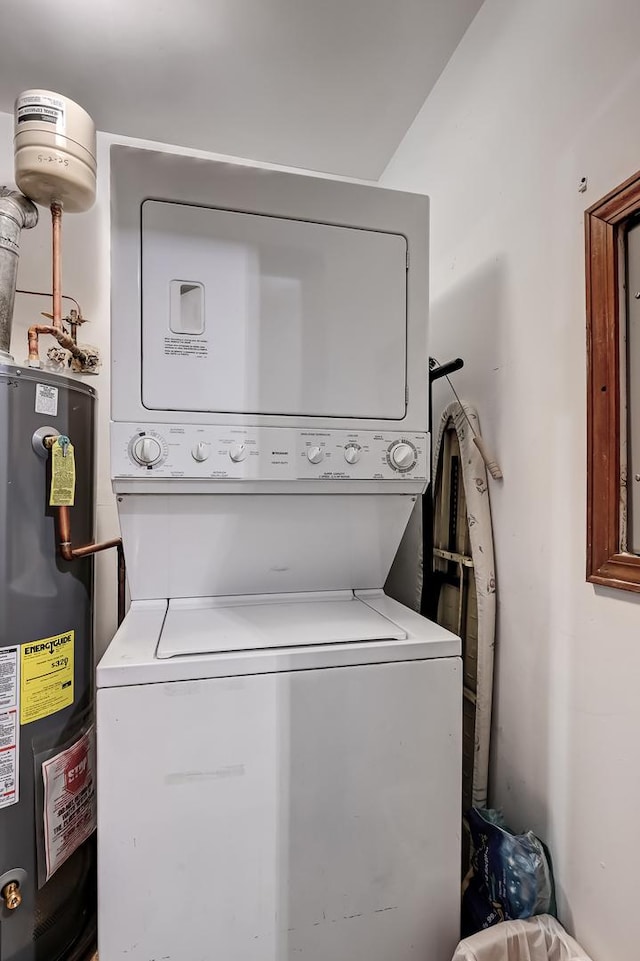 1050 W Buena Ave Unit 1A, Chicago, IL 60613 - washroom featuring stacked washer and clothes dryer and water heater