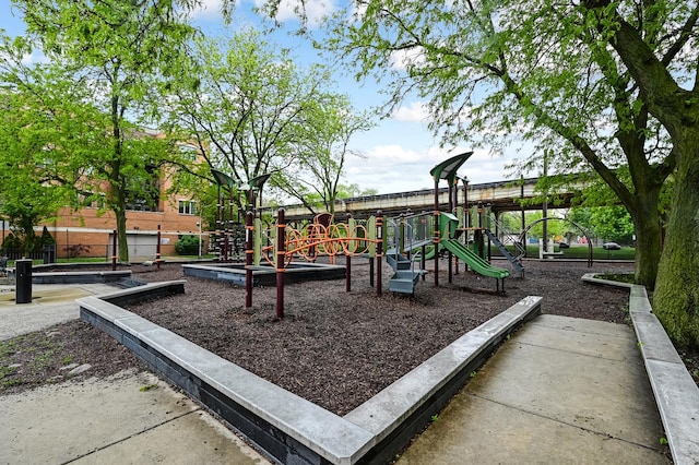 1050 W Buena Ave Unit 1A, Chicago, IL 60613 - view of community play area