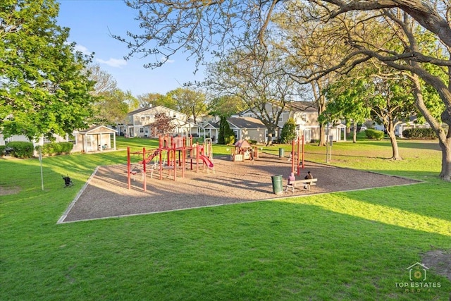 642 Gray Ct Unit 0, Wheeling, IL 60090 - community jungle gym with a yard and a residential view