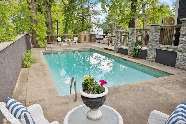 1124 Blackhawk Ave, Mchenry, IL 60051 - view of pool featuring a deck