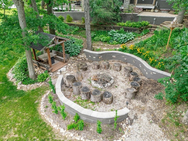 1124 Blackhawk Ave, Mchenry, IL 60051 - view of yard