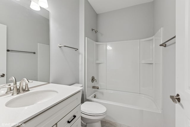 2508 Weatherbee Ln, Naperville, IL 60563 - full bathroom with toilet, vanity, and tub / shower combination