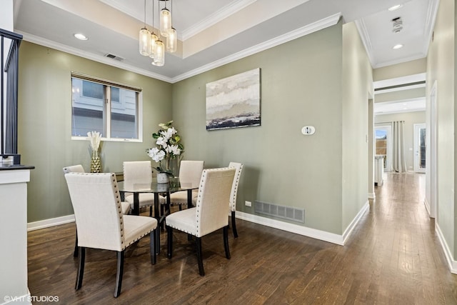 1625 W Barry Ave Unit 3, Chicago, IL 60657 - dining space with wood finished floors, ornamental molding, baseboards, recessed lighting, and a chandelier