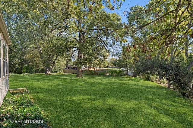 16937 W Jonathan Ln, Gurnee, IL 60031 - view of green lawn