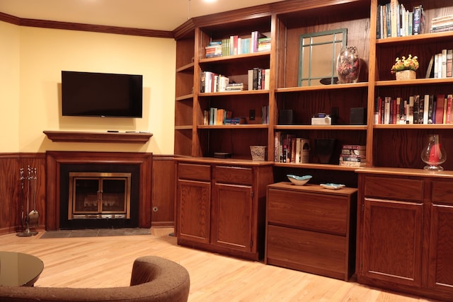 2210 Sandburg Dr, Aurora, IL 60506 - living room featuring light wood finished floors and crown molding