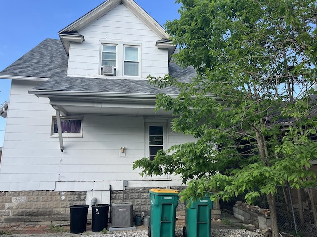 718 Plainfield Rd, Joliet, IL 60435 - view of side of property with a shingled roof