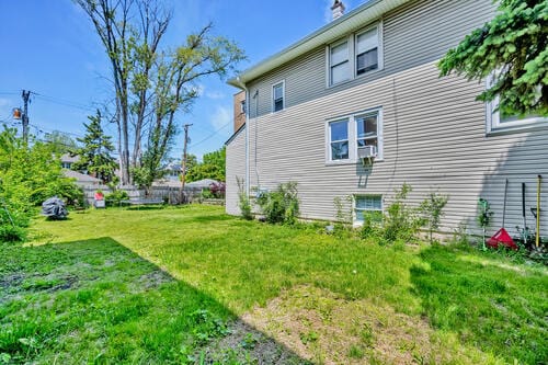 1144 N Austin Blvd, Oak Park, IL 60302 - view of yard featuring cooling unit