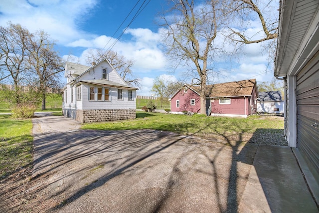 view of grassy yard