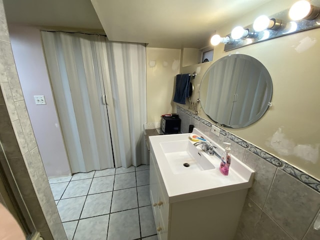 3846 Brummel St, Skokie, IL 60076 - bathroom featuring tile patterned floors and vanity