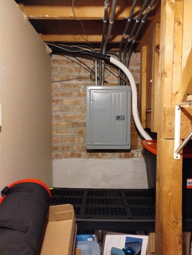 1173 Lucas St, Calumet City, IL 60409 - utility room featuring electric panel