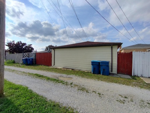 1173 Lucas St, Calumet City, IL 60409 - view of property exterior with fence