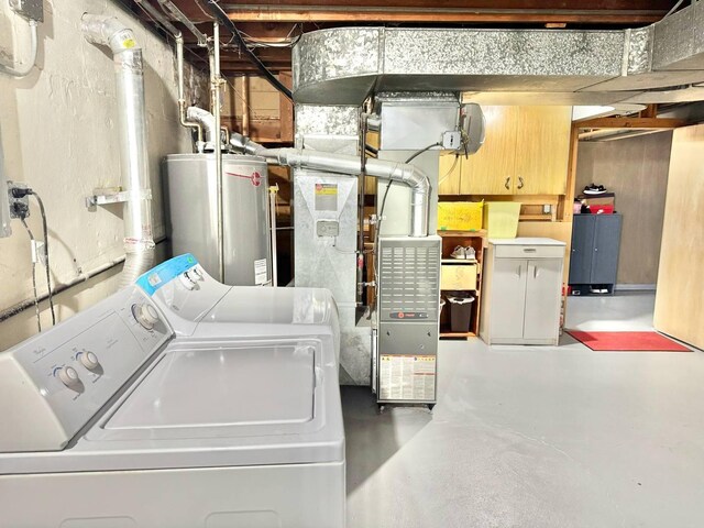 8344 N Milwaukee Ave, Niles, IL 60714 - laundry area featuring washing machine and dryer and water heater