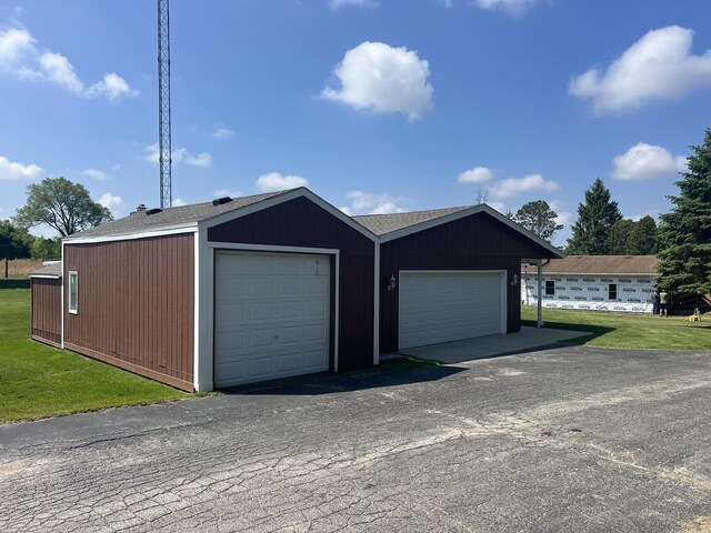 7427 Mccurry Rd, Roscoe, IL 61073 - view of detached garage