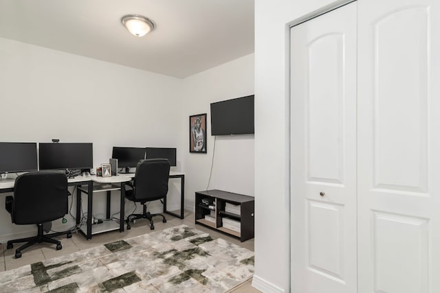 4639 S Saint Lawrence Ave Unit 2, Chicago, IL 60653 - office area featuring light tile patterned flooring