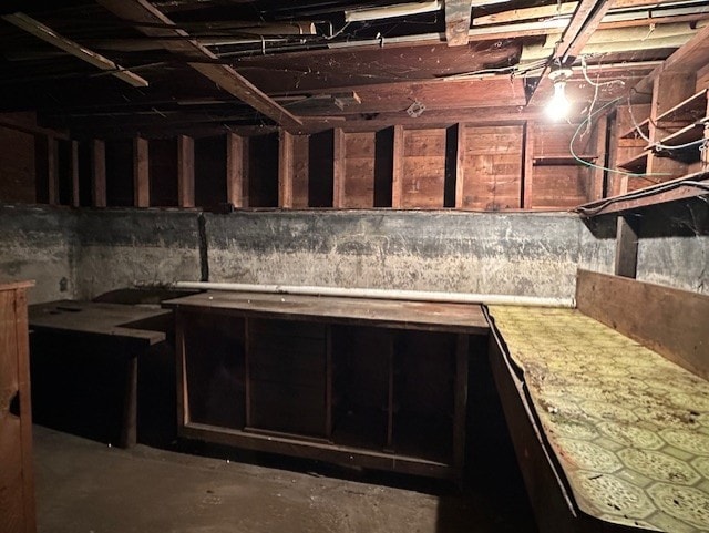 301 S Hebbard St, Joliet, IL 60433 - view of below grade area