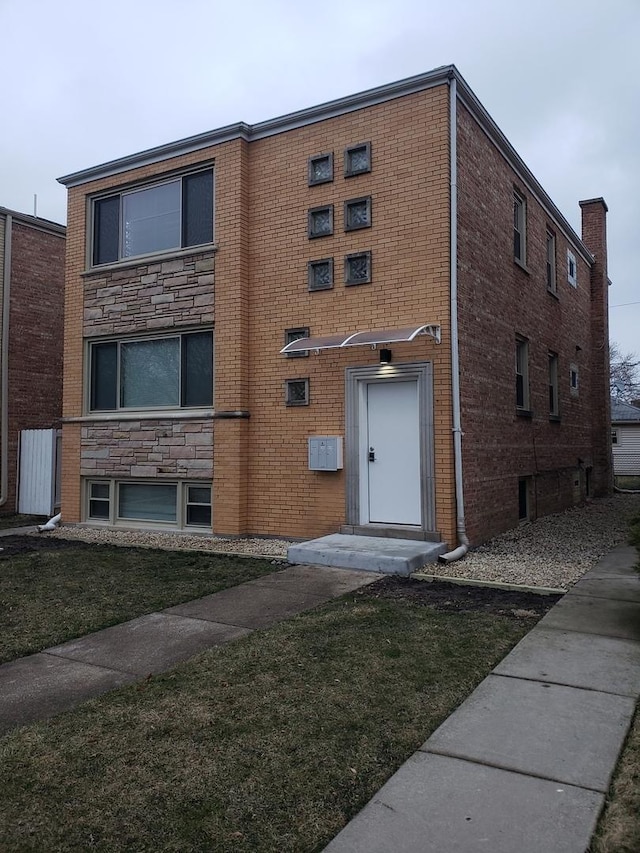 view of building exterior