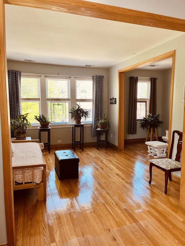1723 N Richmond St, Chicago, IL 60647 - living area with light wood-type flooring and baseboards