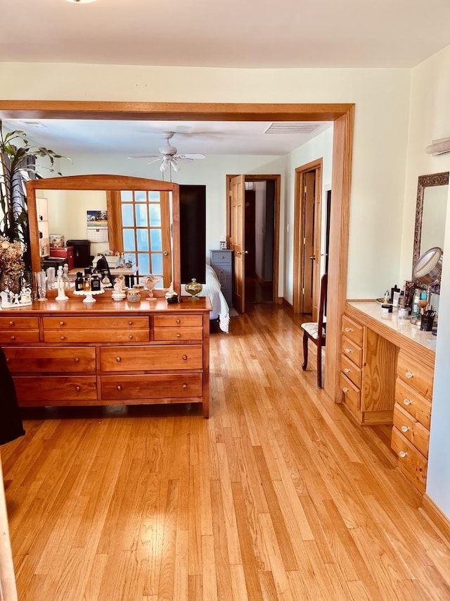 1723 N Richmond St, Chicago, IL 60647 - ensuite bathroom featuring wood finished floors, vanity, and ceiling fan
