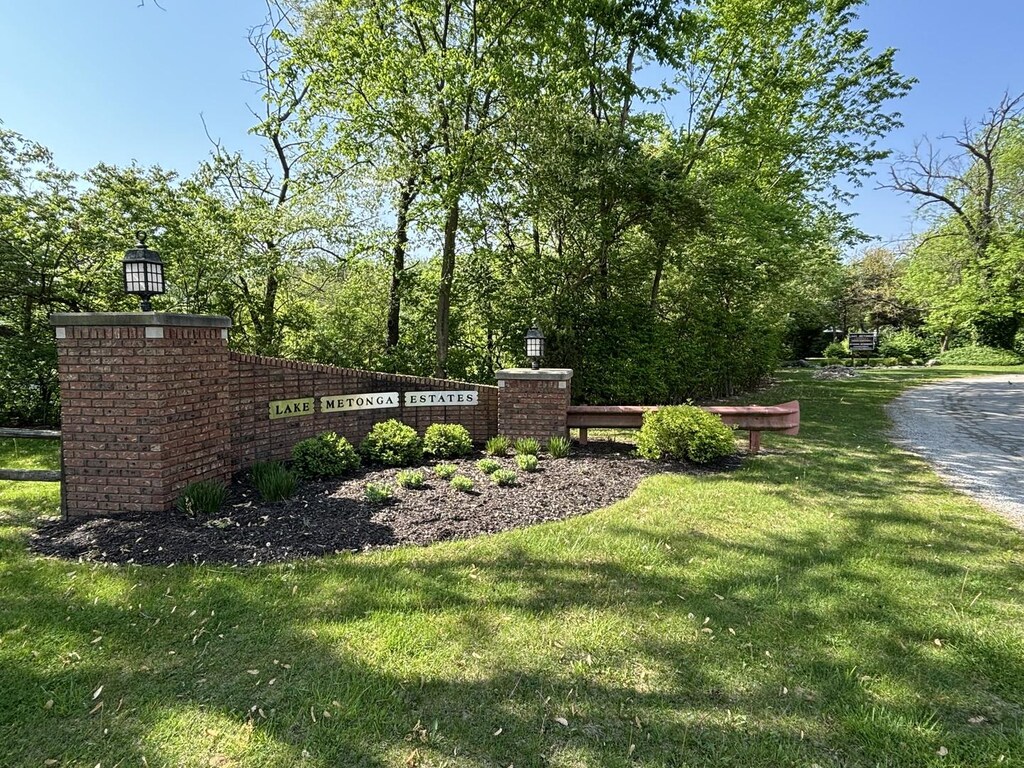 34 Lake Metonga Trl, Grant Park, IL 60940 - photo 1