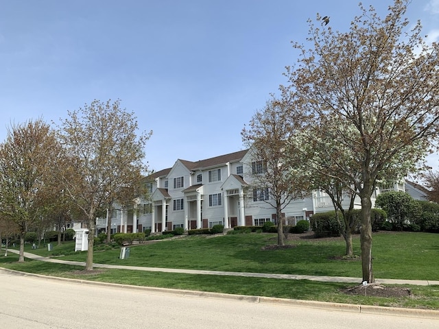 2406 Daybreak Ct, Elgin, IL 60123 - view of front of home featuring a front yard and a residential view