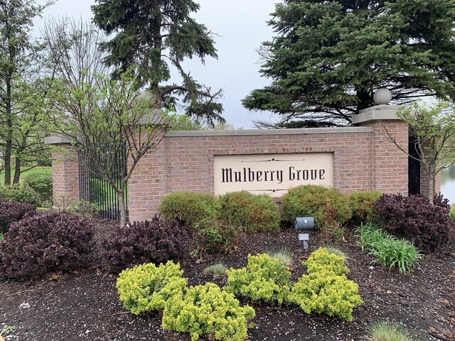 2406 Daybreak Ct, Elgin, IL 60123 - view of community sign